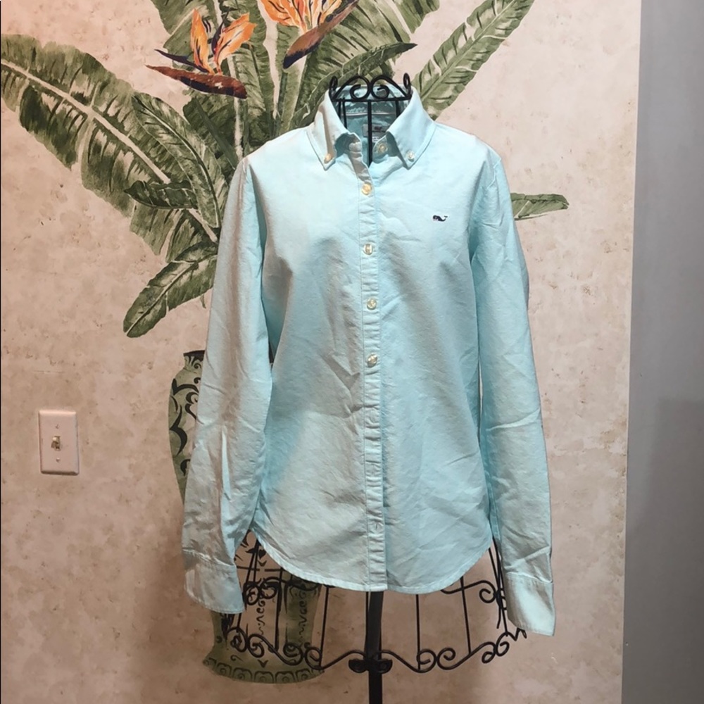 Vineyard vines button up top